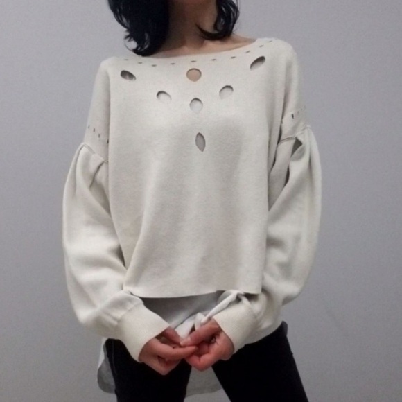 Cool cut outs oversized sweater. Like new. Casual chic. Elevated style. - Picture 1 of 8
